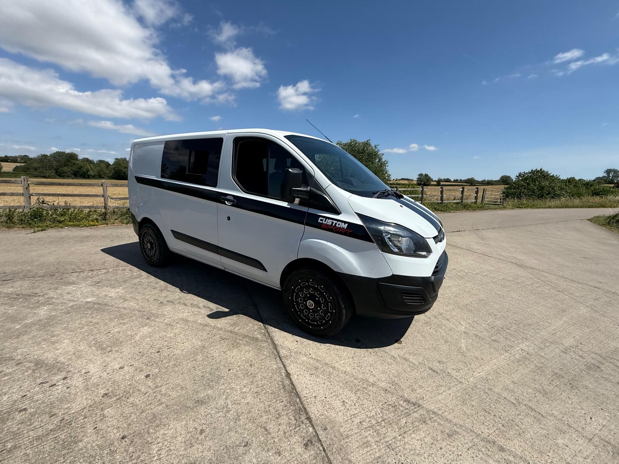 Ford Transit Custom 2.0 TDCi 290 L1 H1 5dr — photo 49 of 84